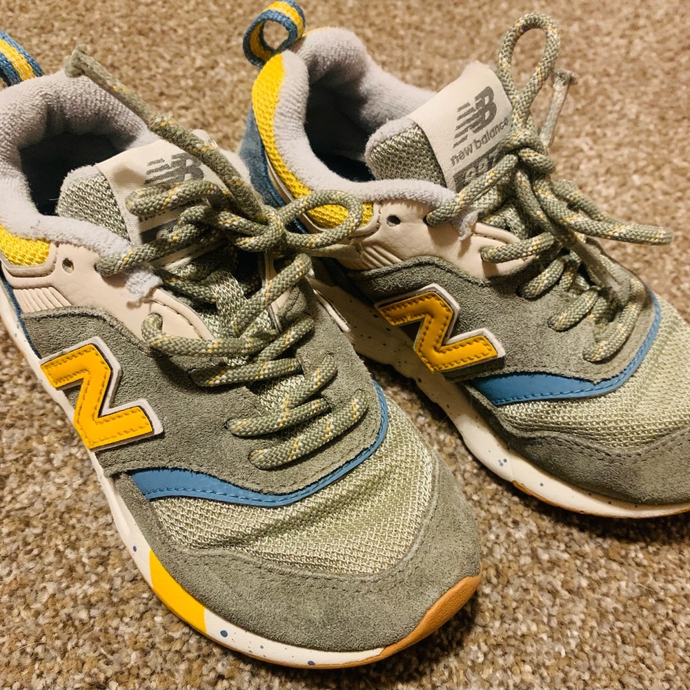 New Balance 997 Kid’s size 12 unisex worn once